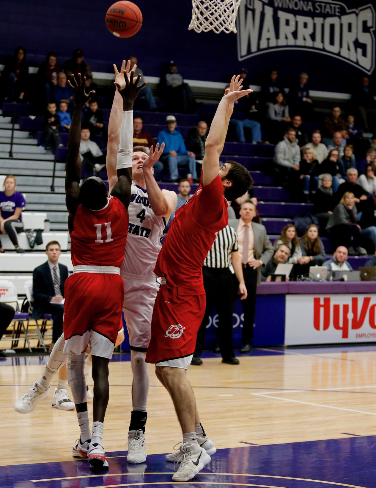 WSU MBB vs MN Moorhead 5